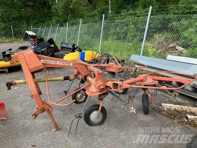 Deutz-Fahr KH400 DN テッダー・テッダーレーキ
