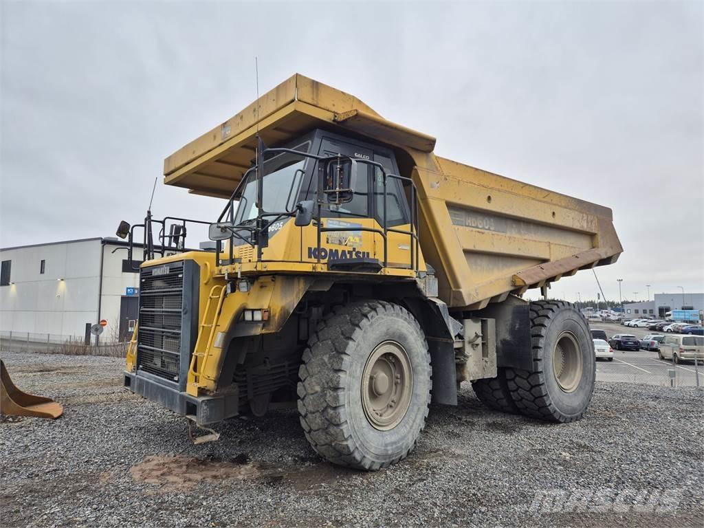 Komatsu HD605 アーティキュレート式ダンプトラック