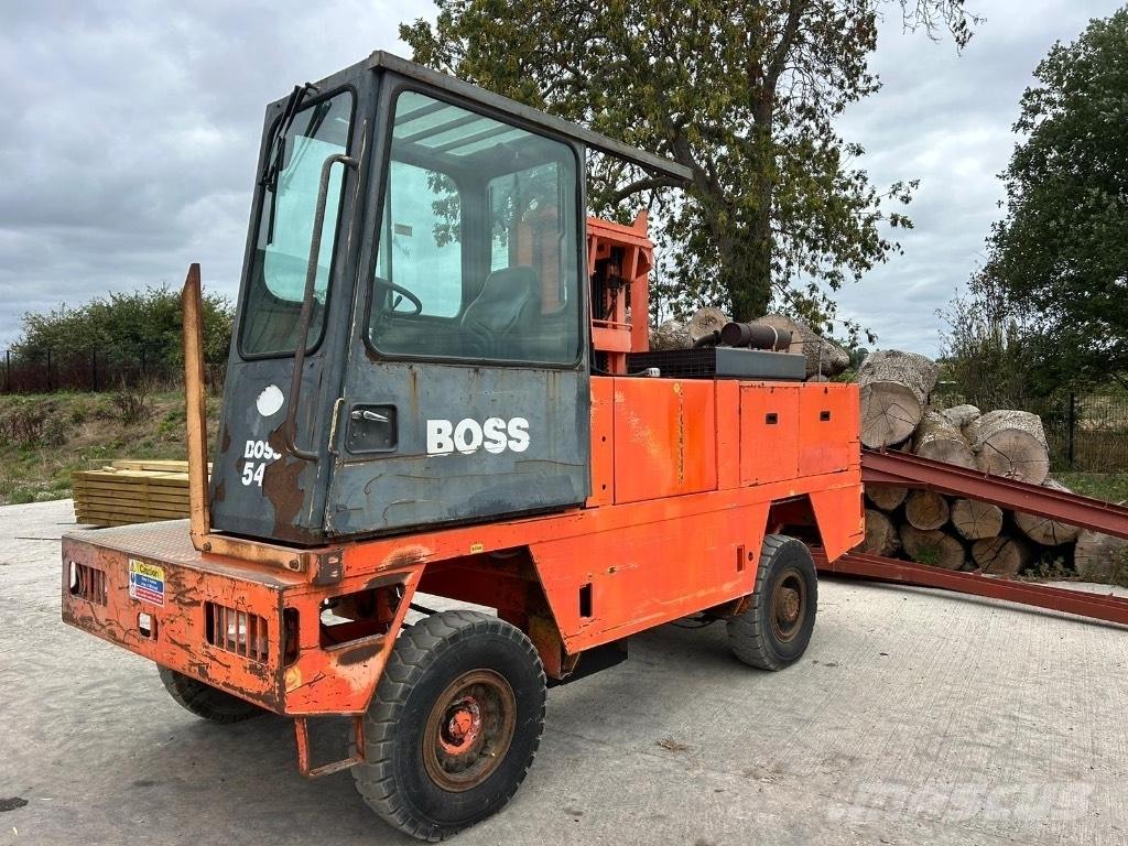 Boss 546 サイドローダー