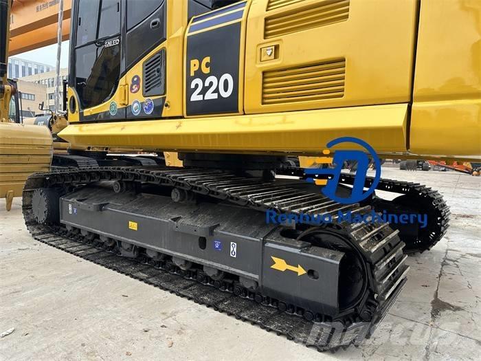 Komatsu PC 220-8 大型油圧ショベル12t以上（パワーショベル・ユンボ）