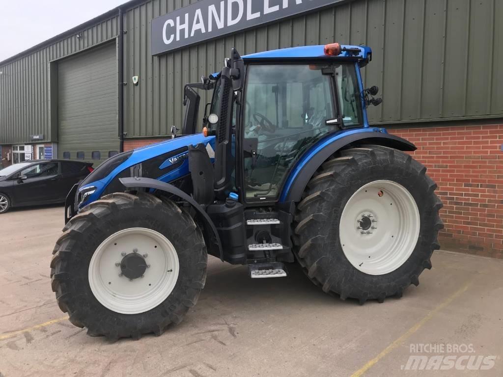 Valtra G 135 A トラクター