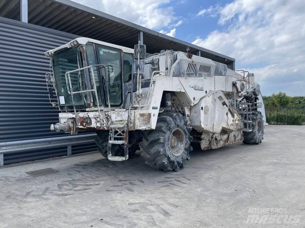 Wirtgen WR 240I アスファルトリサイクルマシン