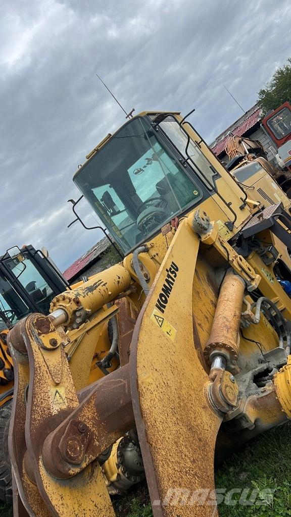 Komatsu WA 470-3H ブーム、アーム
