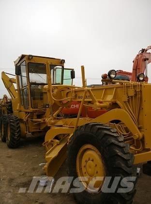 Komatsu GD 661 モーターグレーダー
