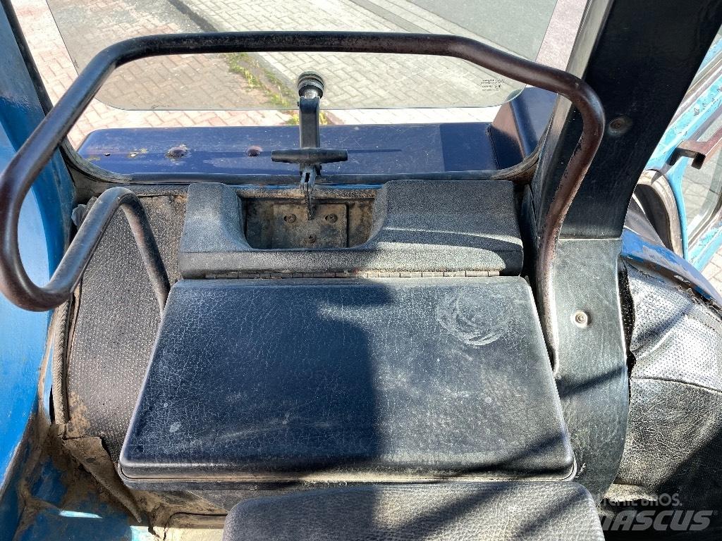 Ford 8730 トラクター