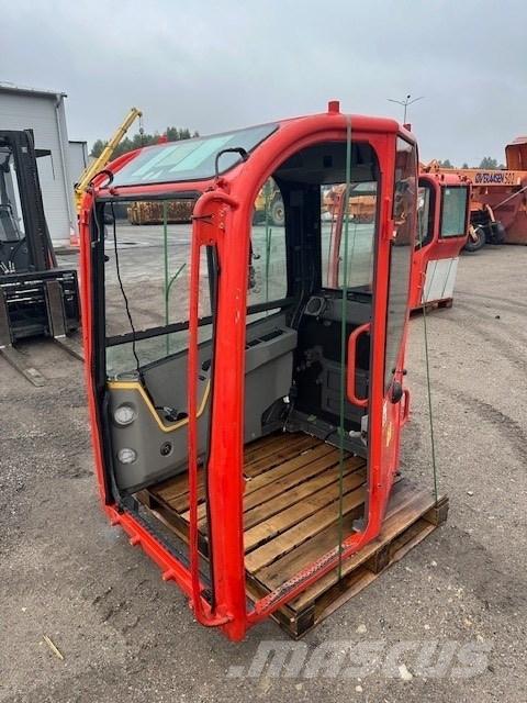 Volvo ECR 88 D キャビン及び内装