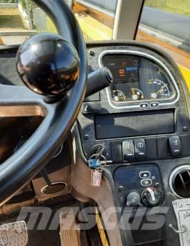 JCB 540-140 テレスコーピックハンドラー