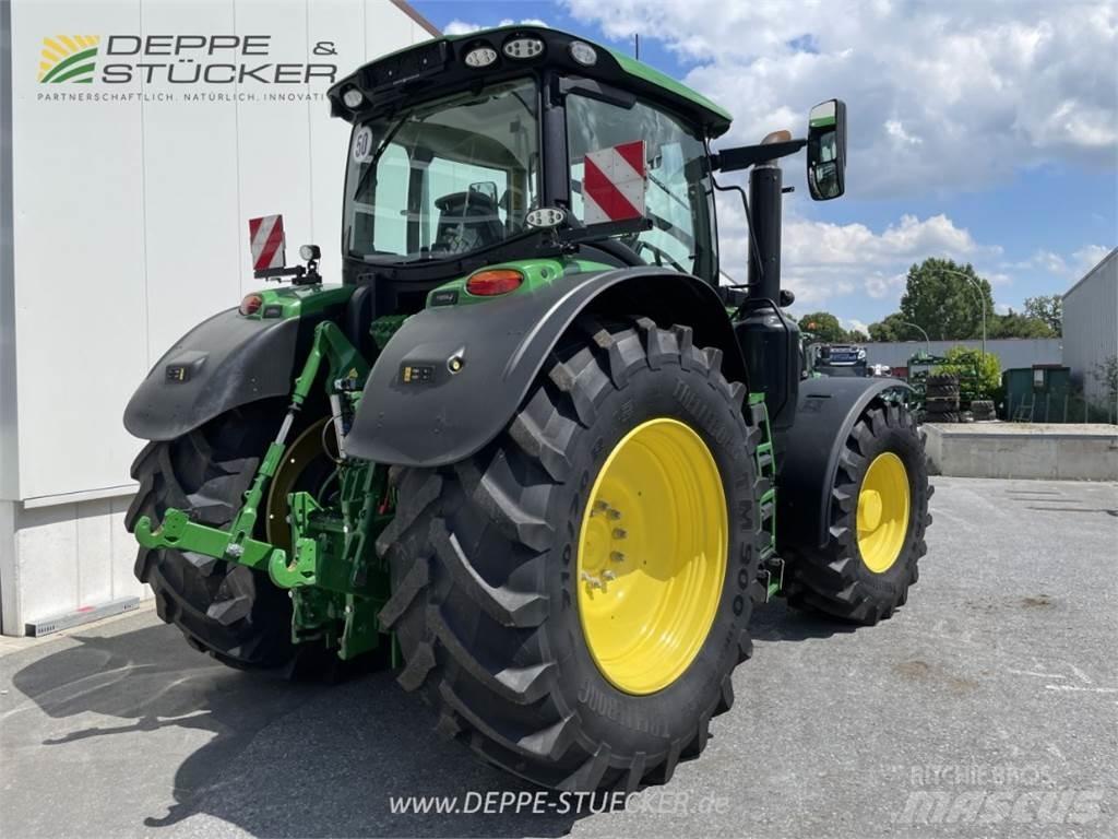 John Deere 6250R トラクター
