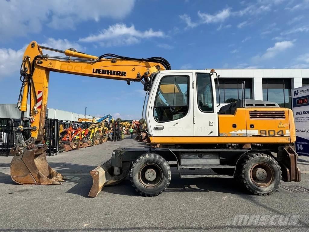 Liebherr A904C ホイール式油圧ショベル（パワーショベル・ユンボ・バックホー）