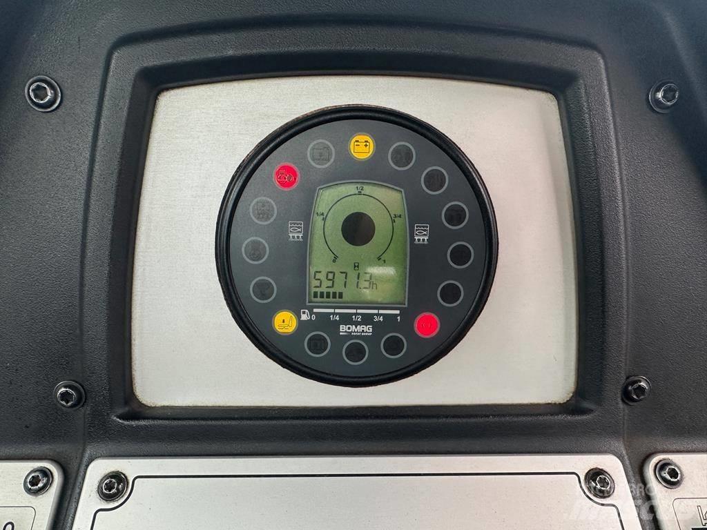 Bomag BW 174 A P-4 タンデムローラ