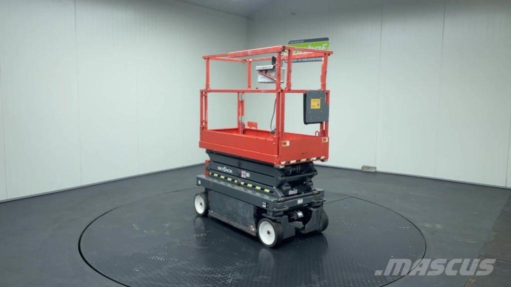 SkyJack SJ3219 シザースリフト