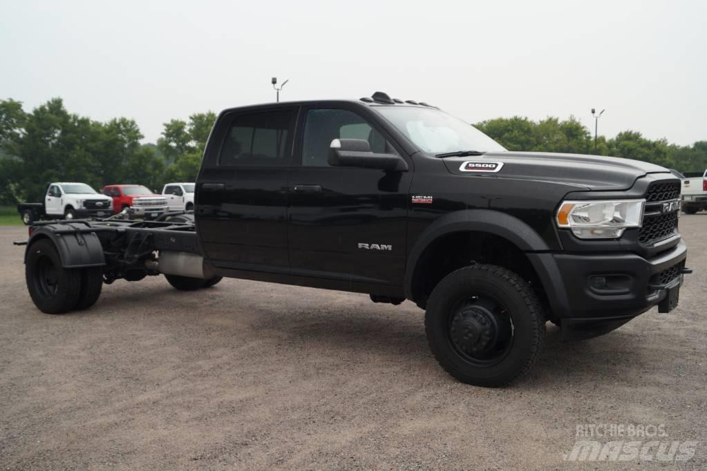 RAM 5500 TRADESMAN キャブ付きシャーシ