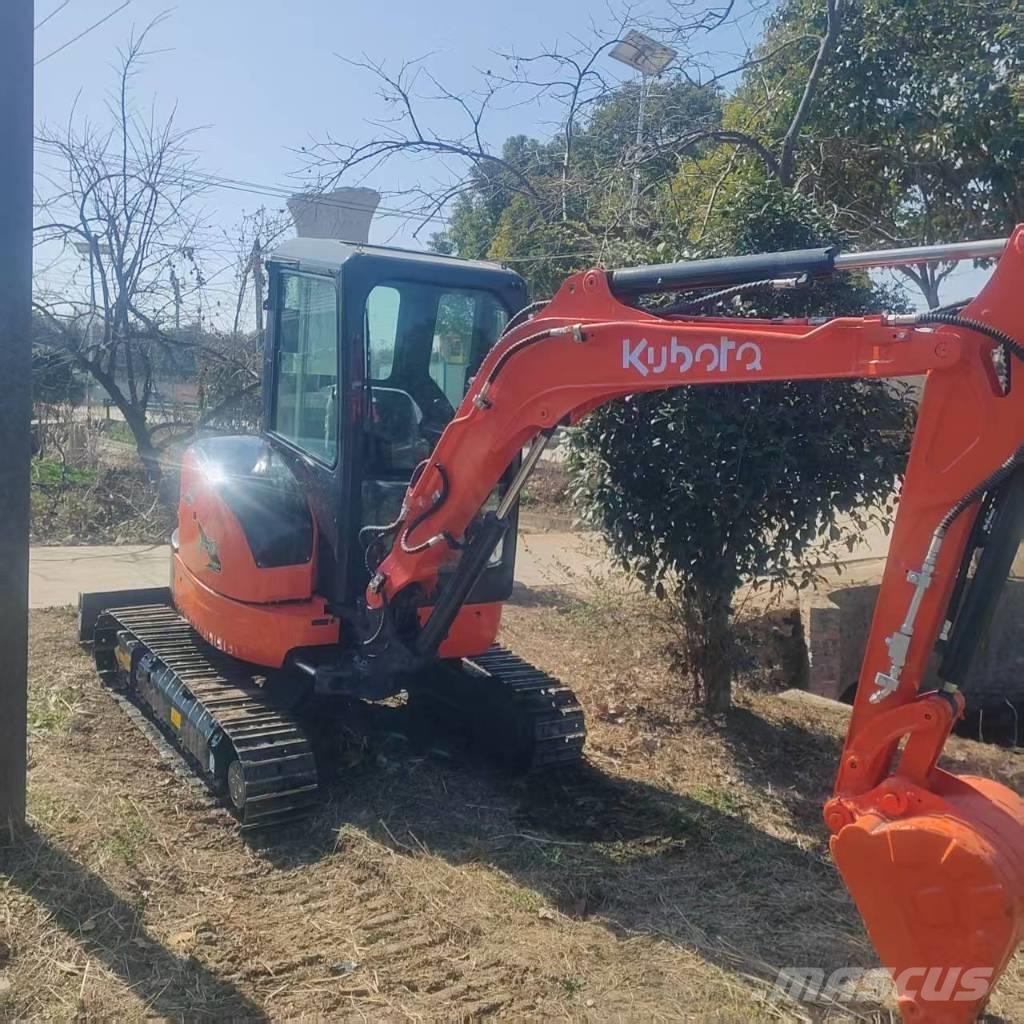 Kubota U 35 大型油圧ショベル12t以上（パワーショベル・ユンボ）