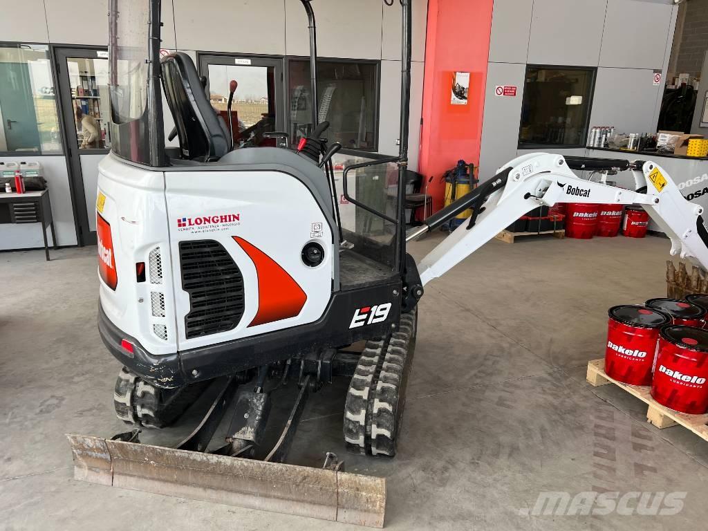 Bobcat E19 ミニ油圧ショベル 7t以下（ミニユンボ・ミニディガー）