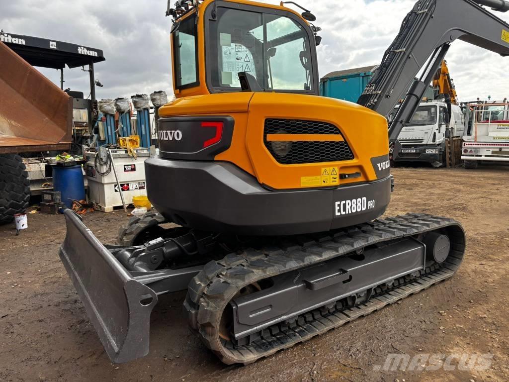 Volvo ECR 88 D 中型油圧ショベル 7ｔ-12ｔ（ユンボ・パワーショベル・バックホー）