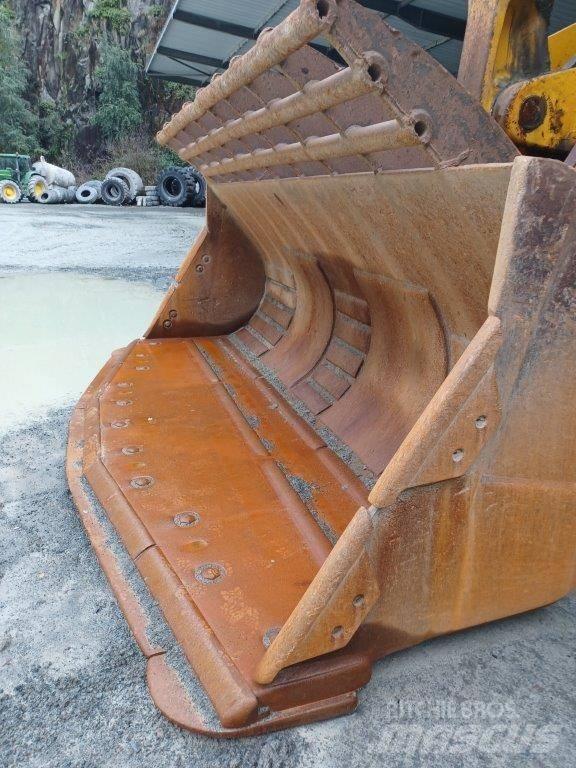 Komatsu WA800-3 ホイールローダー・タイヤショベル