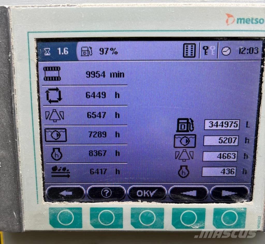 Metso LT 330 D 自走式クラッシャー