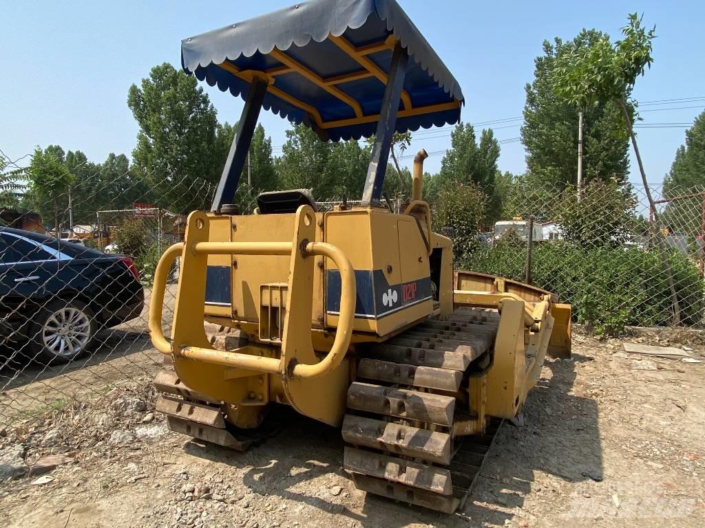Komatsu D21P-6 ブルドーザー