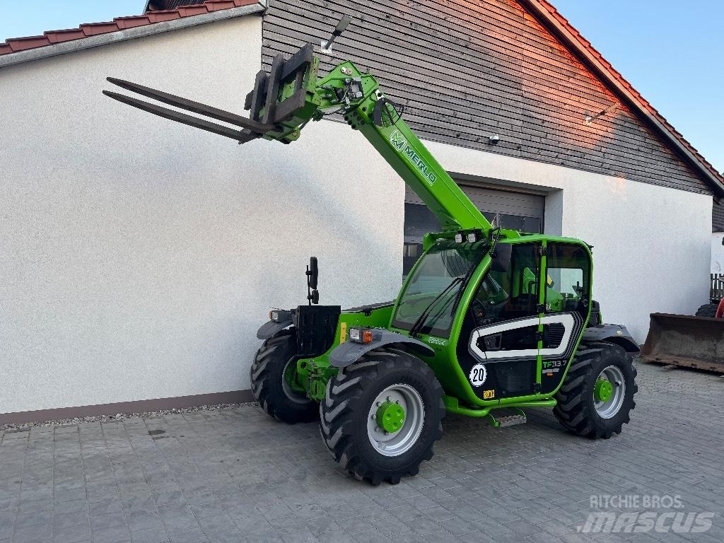 Merlo TF 33.7 テレスコーピックハンドラー