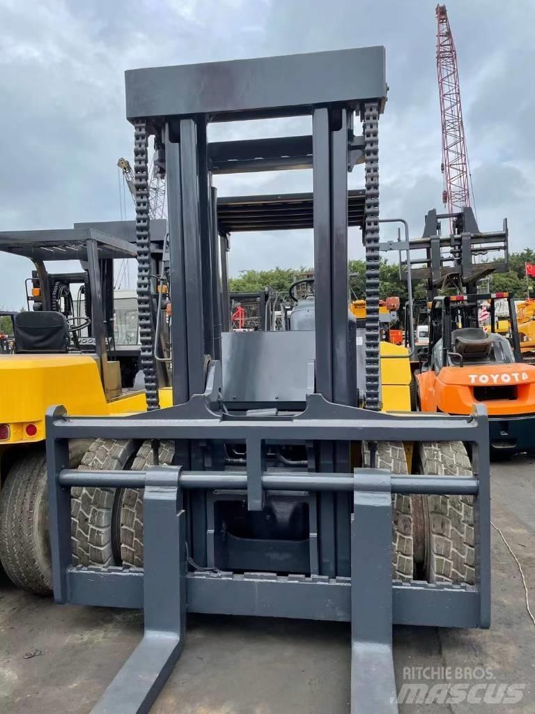 Komatsu 20 ton ディーゼル・軽油