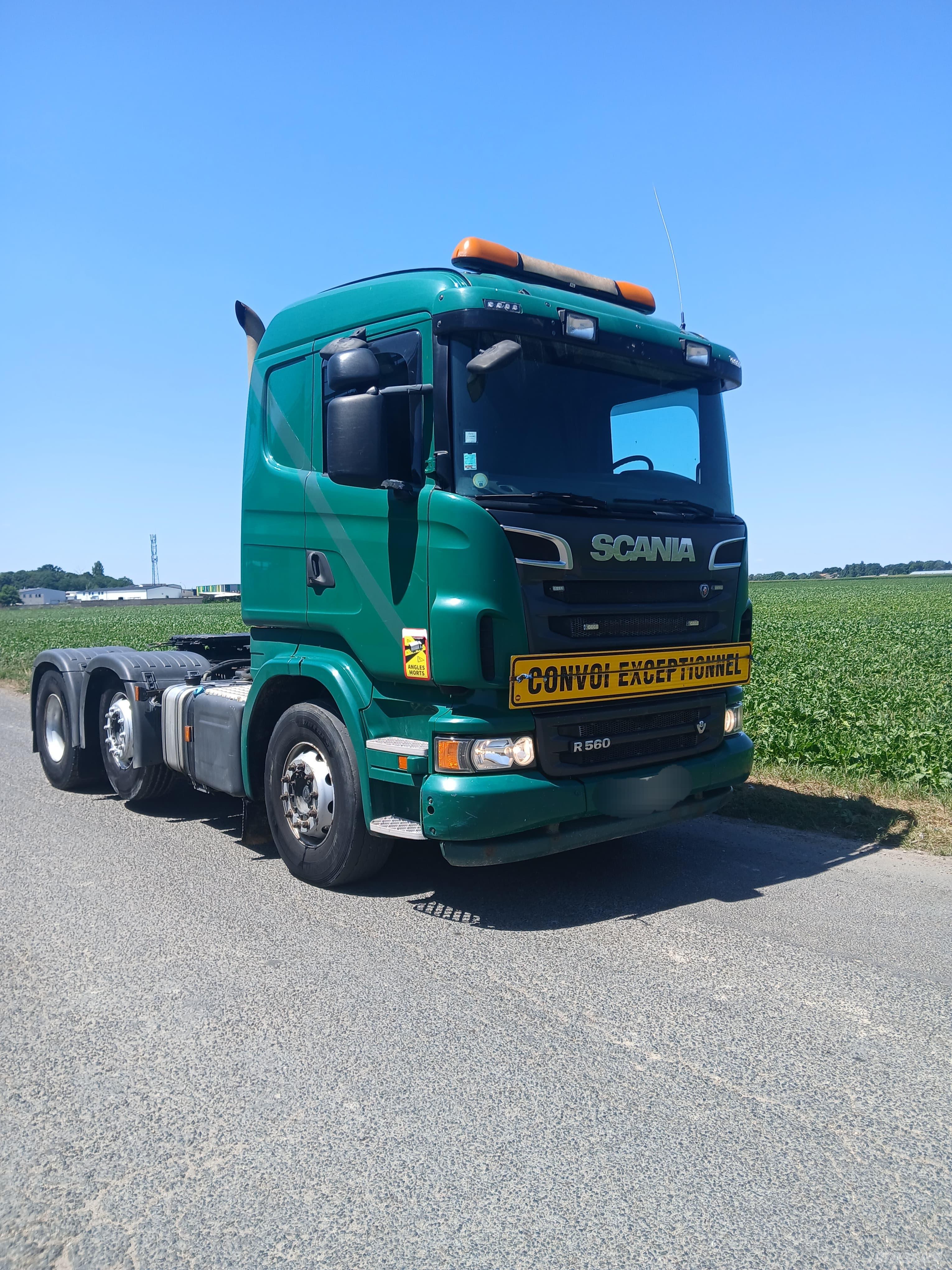 Scania R 560 中古トラクターヘッド | トレーラーヘッド
