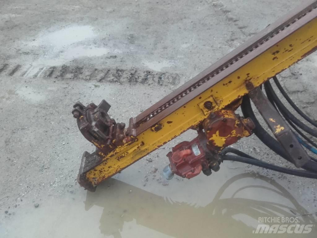 Atlas Copco ROC 301 サーフェイスドリルリグ