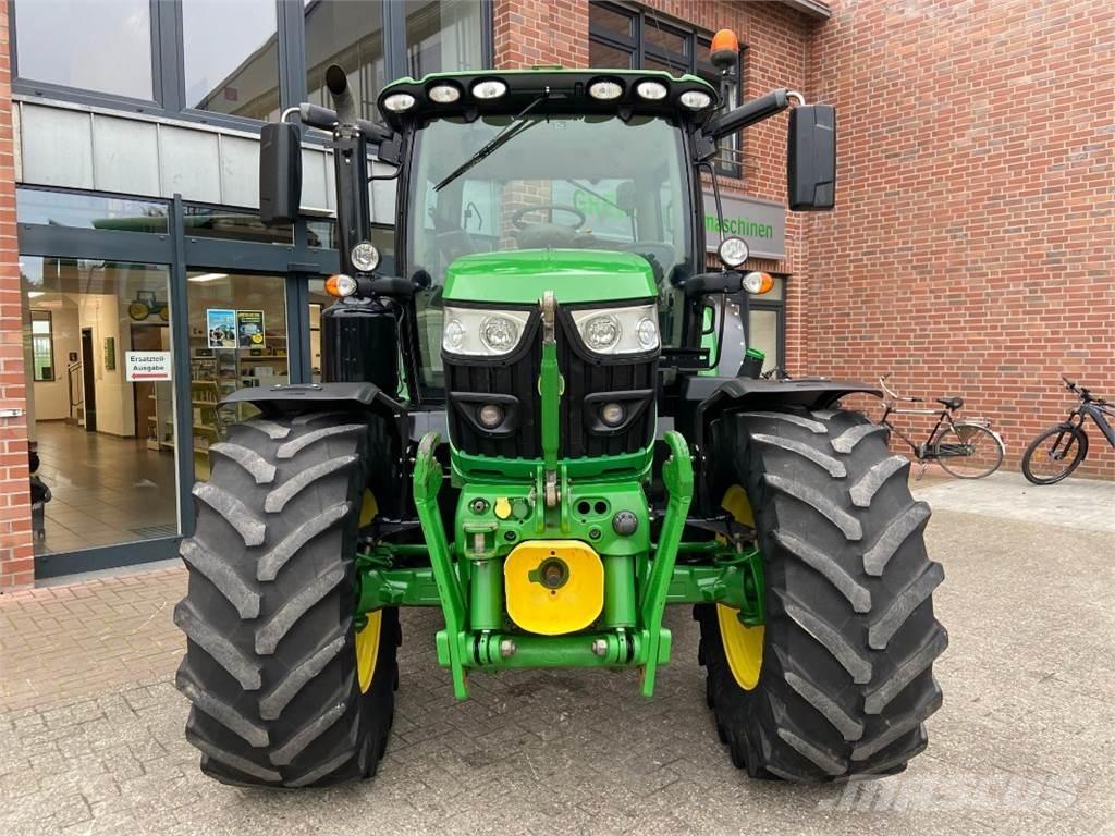 John Deere 6130R トラクター