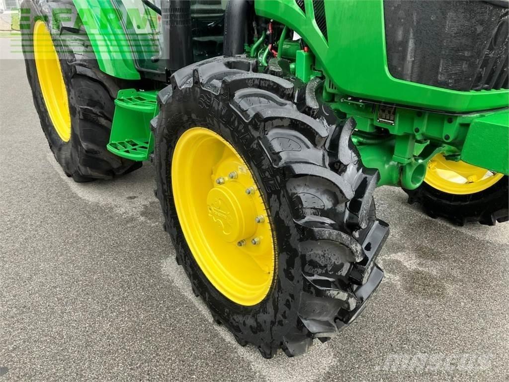John Deere 5067E トラクター