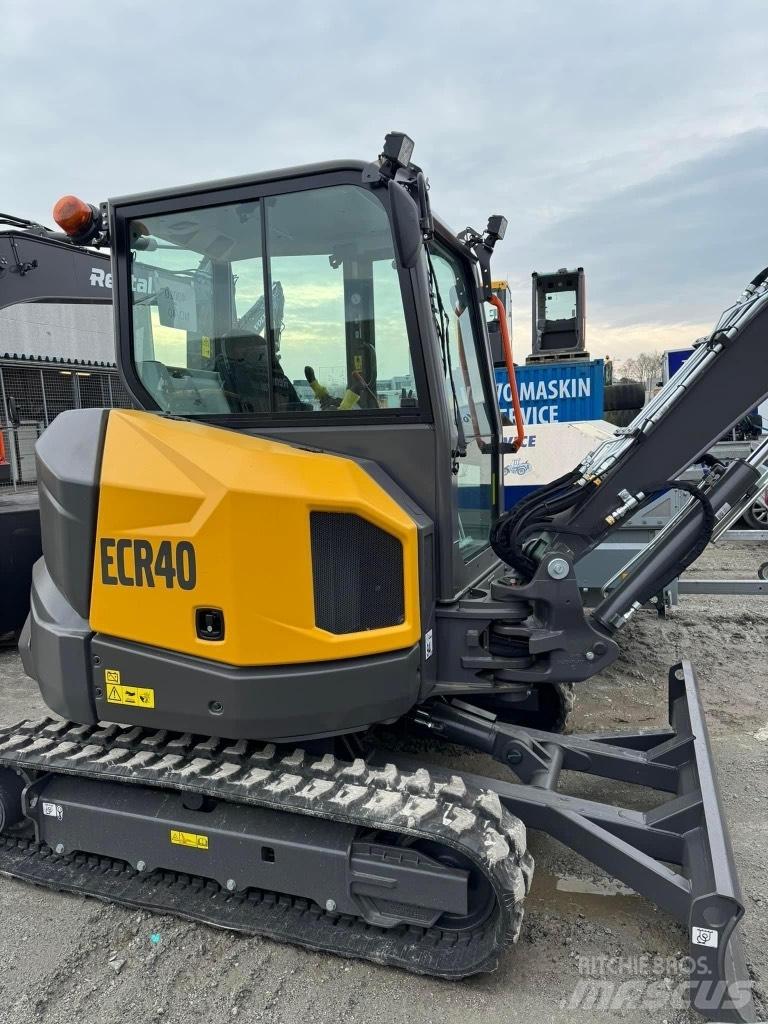 Volvo ECR 40 F ミニ油圧ショベル 7t以下（ミニユンボ・ミニディガー）