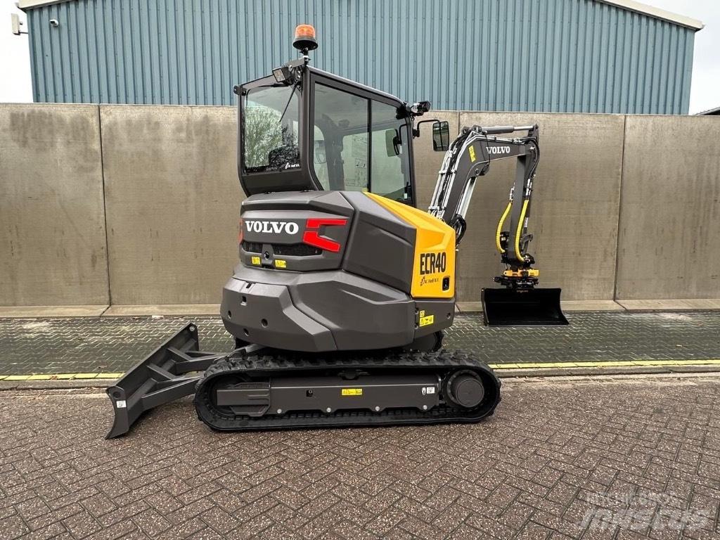 Volvo ECR 40 F ミニ油圧ショベル 7t以下（ミニユンボ・ミニディガー）