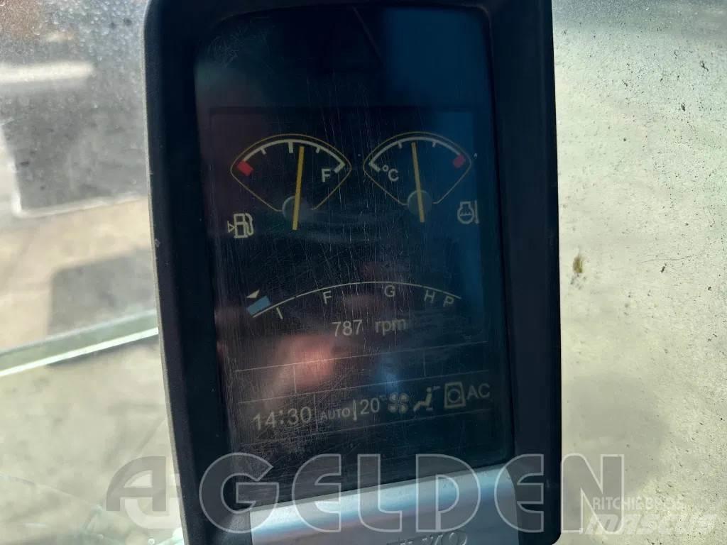 Volvo EC240CL 大型油圧ショベル12t以上（パワーショベル・ユンボ）