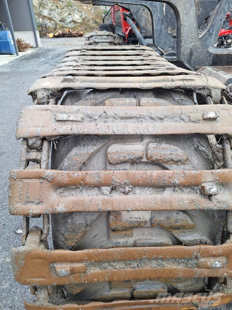 Komatsu 875 フォワーダー