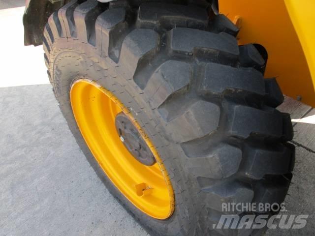 JCB 535-95 (646) テレスコーピックハンドラー