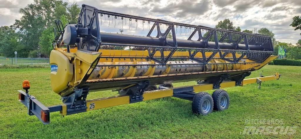 New Holland CX6.90 コンバイン