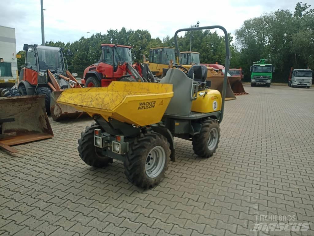 Wacker Neuson 1501 サイト　ダンプ