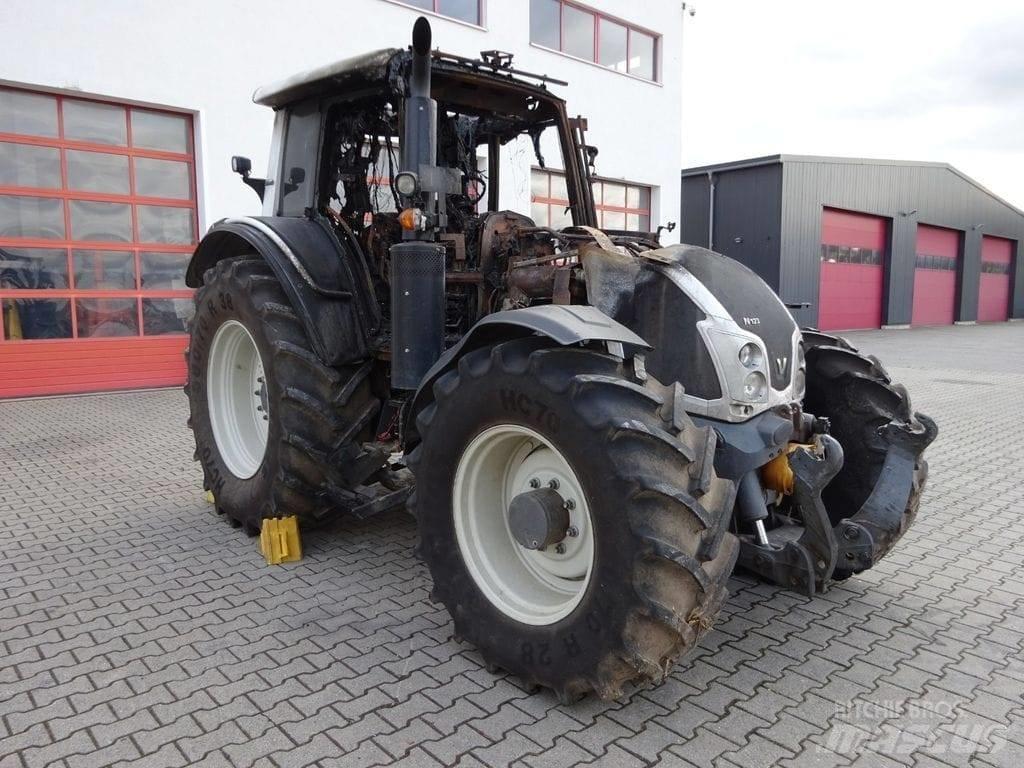 Valtra N123  cabin キャビン及び内装