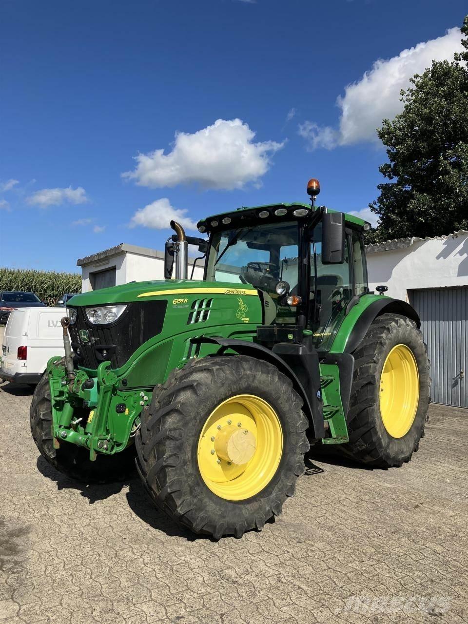 John Deere 6155R トラクター