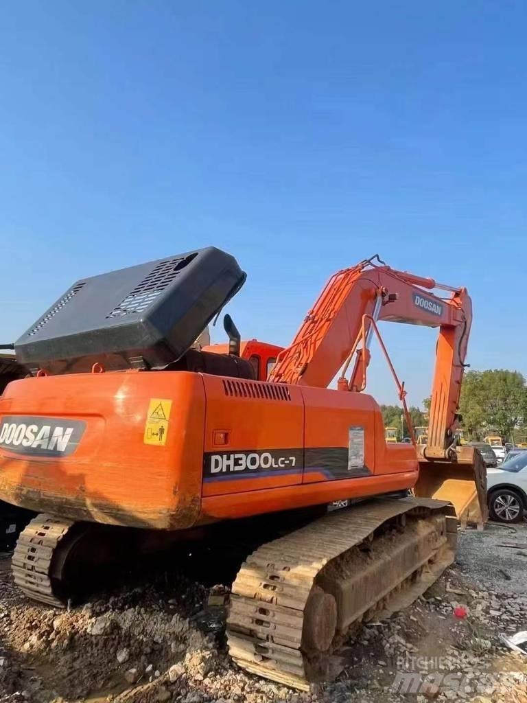 Doosan DH 300 LC-7 大型油圧ショベル12t以上（パワーショベル・ユンボ）