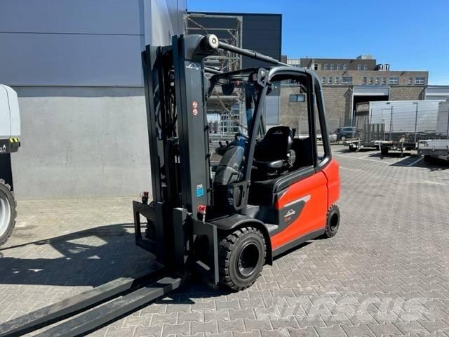 Linde E35L バッテリーフォークリフト