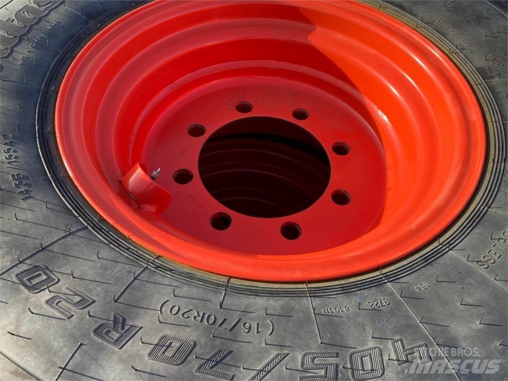 Mitas 4x 405/70R20 その他トラクターアクセサリー・アタッチメント