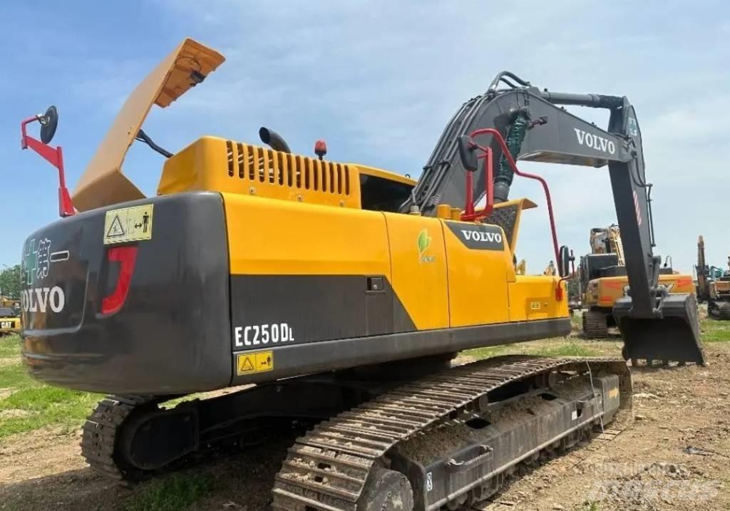 Volvo EC 250 D L 大型油圧ショベル12t以上（パワーショベル・ユンボ）