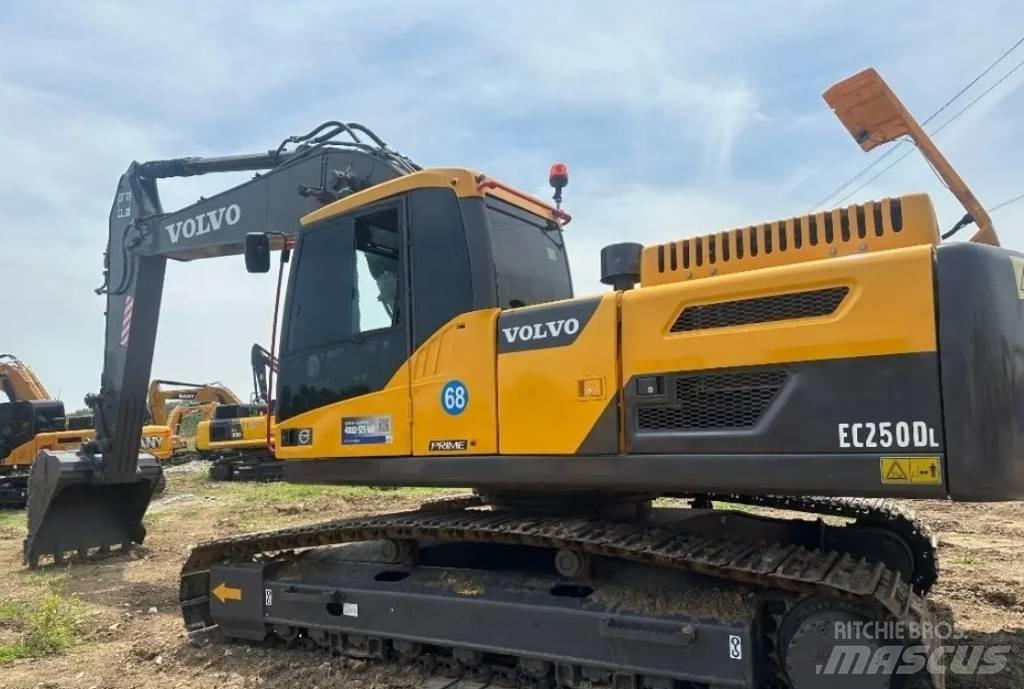 Volvo EC 250 D L 大型油圧ショベル12t以上（パワーショベル・ユンボ）