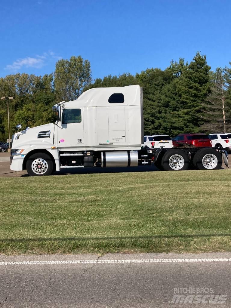 Western Star 5700 XE 中古トラクターヘッド | トレーラーヘッド