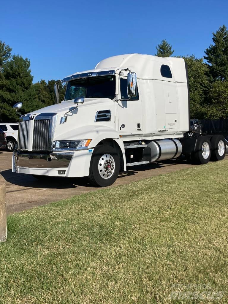 Western Star 5700 XE 中古トラクターヘッド | トレーラーヘッド