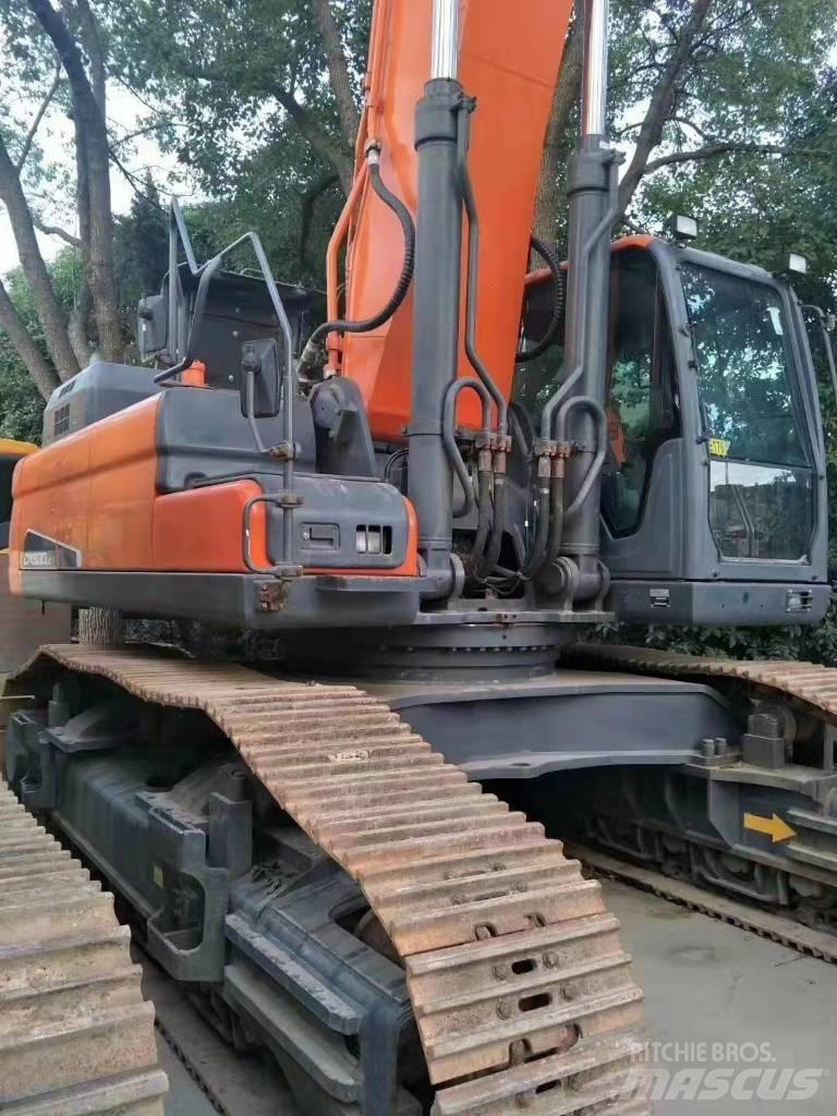 Doosan DX 530 中型油圧ショベル 7ｔ-12ｔ（ユンボ・パワーショベル・バックホー）