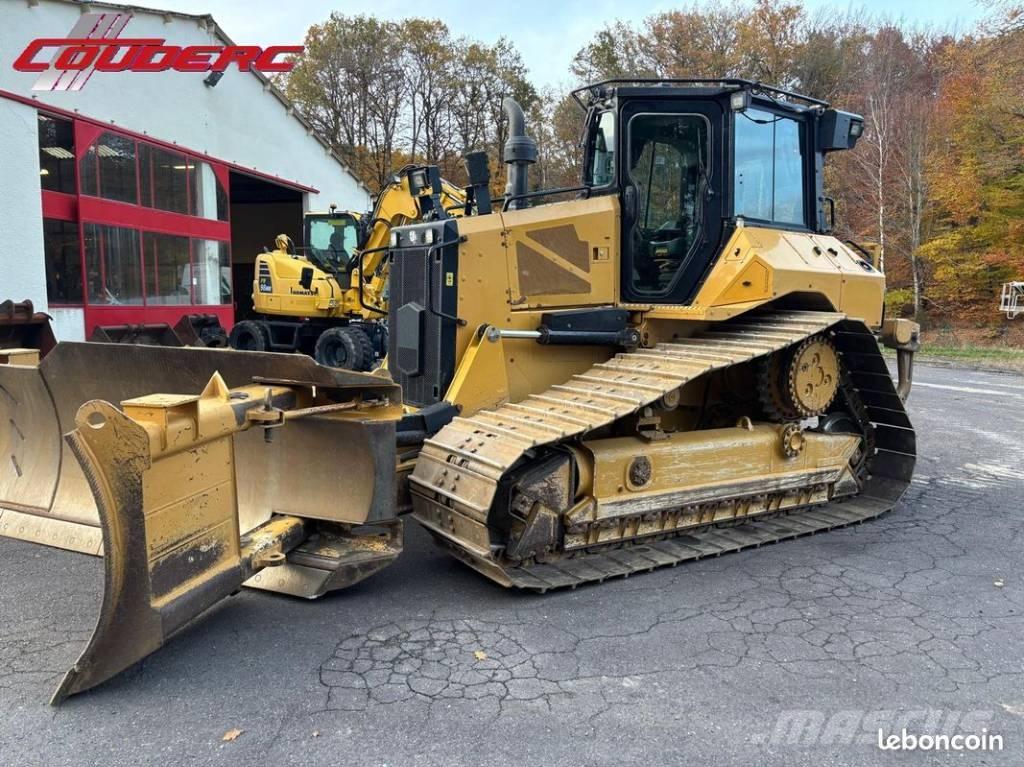 CAT D 5 ブルドーザー
