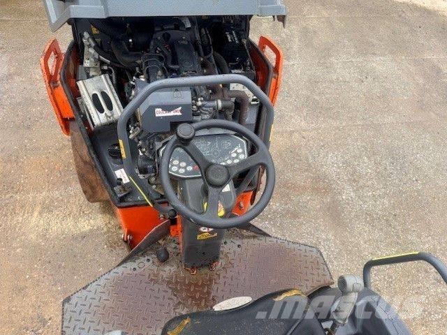 Hamm HD 13 VV タンデムローラ