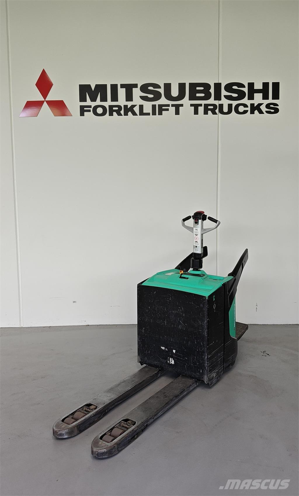 Mitsubishi PBV20N2 プラットホームトラック