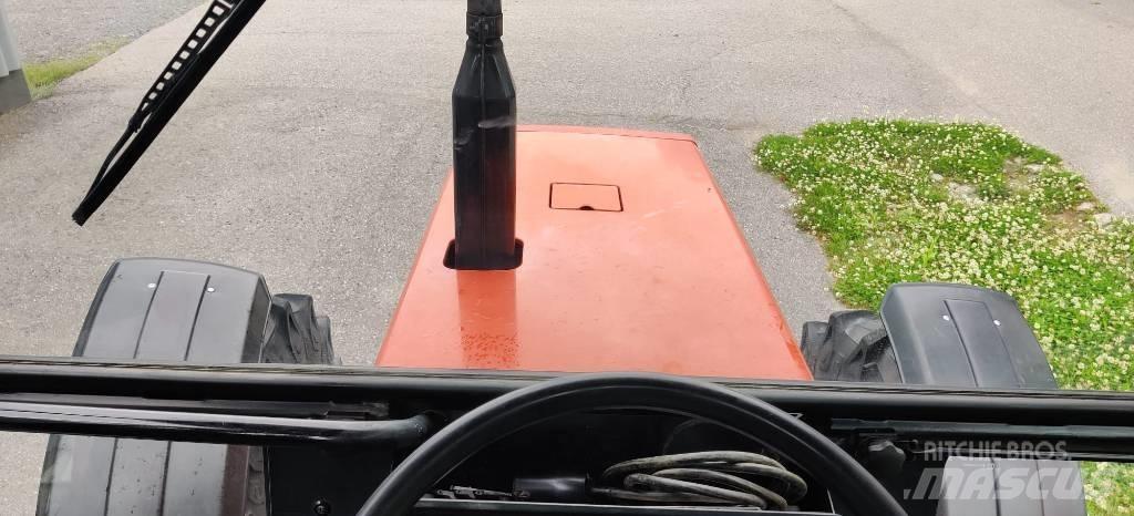 Fiatagri 82-94 DT トラクター