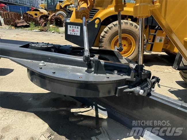 XCMG GR 180 モーターグレーダー